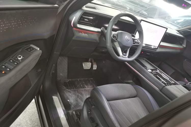 Used Volkswagen Teramont 2025 Tiguan Pro 450TSI Four-Wheel Drive Summit Edition Driver Seat