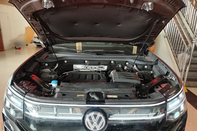Used Volkswagen Teramont 2025 Tiguan Pro 450TSI Four-Wheel Drive Summit Edition Engine Bay