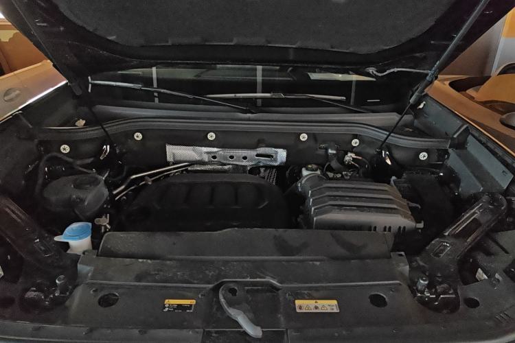Used Volkswagen Teramont 2025 Tiguan Pro 450TSI 4Motion Crosswind Edition Engine Bay
