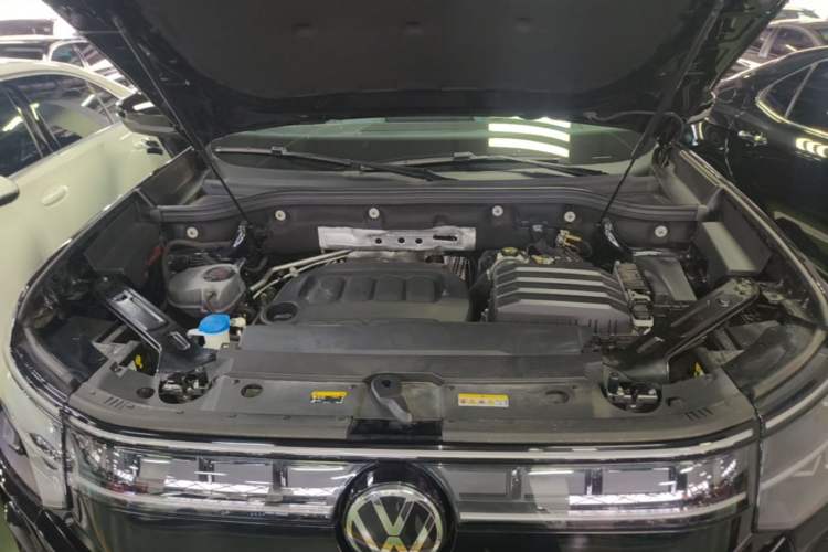 Used Volkswagen Teramont 2025 Tiguan Pro 450TSI 4Motion Crosswind Edition Engine Bay