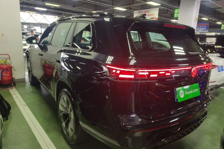 Used Volkswagen Teramont 2025 Tiguan Pro 450TSI 4Motion Crosswind Edition Exterior 2