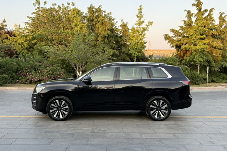Used Volkswagen Teramont 2025 Tiguan Pro 450TSI 4Motion Crosswind Edition Exterior 4