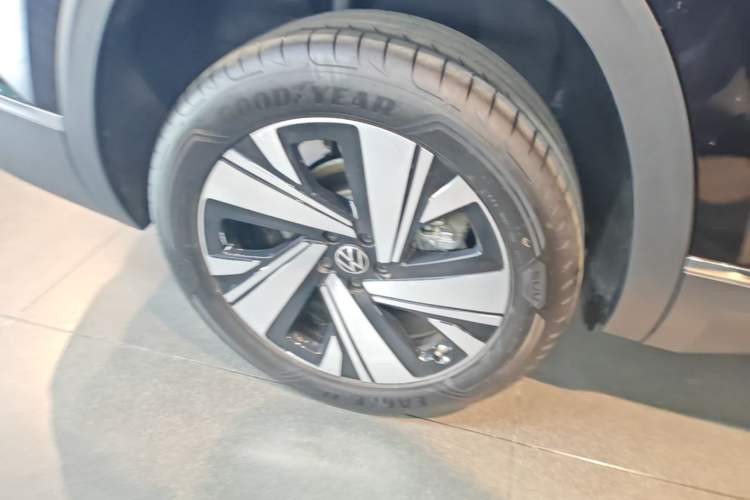 Used Volkswagen Teramont 2025 380TSI All-Wheel-Drive Excellence Edition Exterior 5