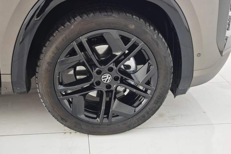 Used Volkswagen Teramont 2025 Tiguan Pro 450TSI Four-Wheel Drive Summit Edition Exterior 8