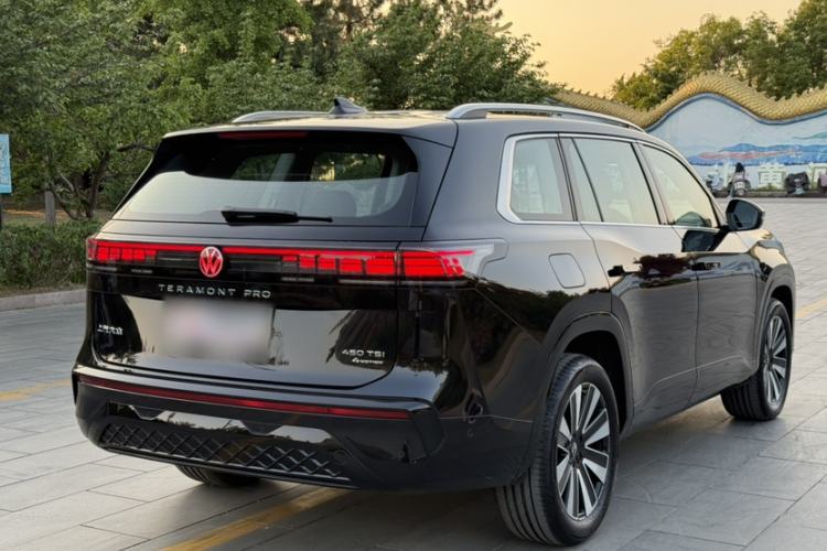 Used Volkswagen Teramont 2025 Tiguan Pro 450TSI 4Motion Crosswind Edition Exterior 8