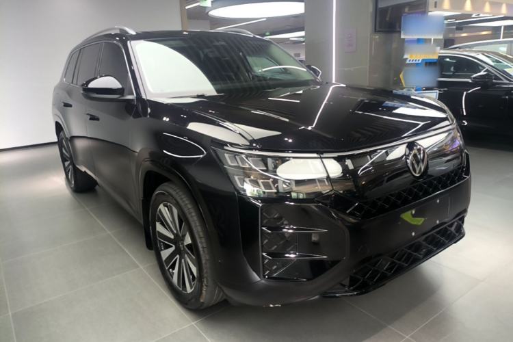 Used Volkswagen Teramont 2025 Tiguan Pro 450TSI 4Motion Crosswind Edition Front Right 45 Deg