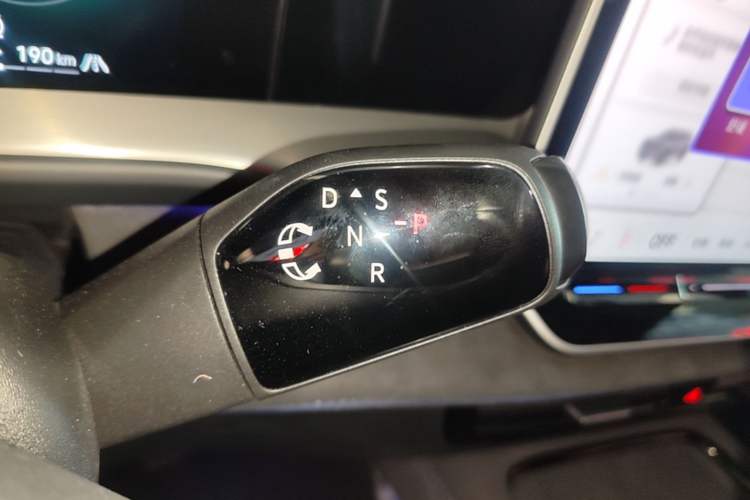 Used Volkswagen Teramont 2025 Tiguan Pro 450TSI Four-Wheel Drive Summit Edition Gear Lever