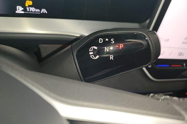 Used Volkswagen Teramont 2025 Tiguan Pro 450TSI Four-Wheel Drive Summit Edition Gear Lever