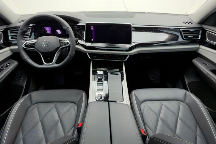 Used Volkswagen Teramont 2025 380TSI All-Wheel-Drive Excellence Edition Interior 1