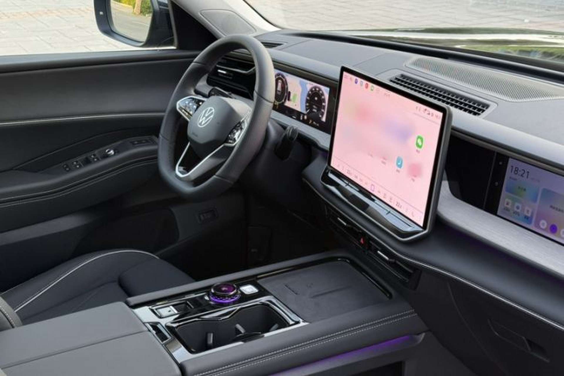 Used Volkswagen Teramont 2025 Tiguan Pro 450TSI 4Motion Crosswind Edition Interior 12