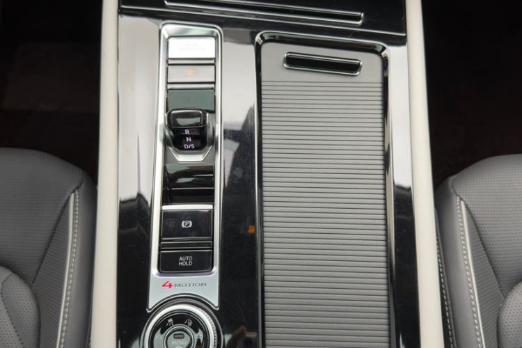 Used Volkswagen Teramont 2025 380TSI All-Wheel-Drive Excellence Edition Interior 4