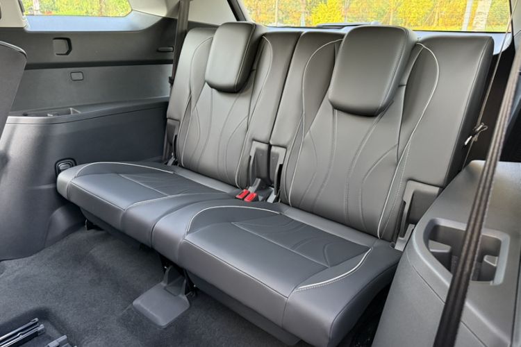 Used Volkswagen Teramont 2025 Tiguan Pro 450TSI 4Motion Crosswind Edition Interior 7