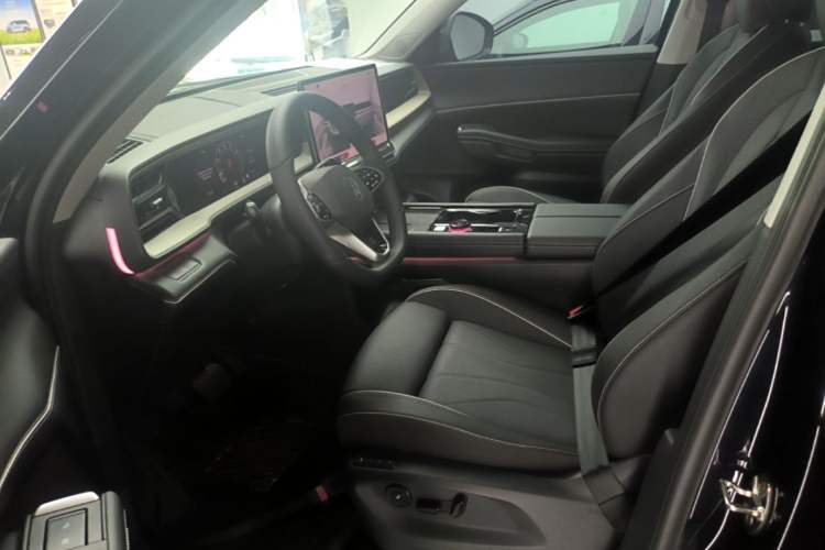 Used Volkswagen Teramont 2025 Tiguan Pro 450TSI 4Motion Crosswind Edition Left Front Seat