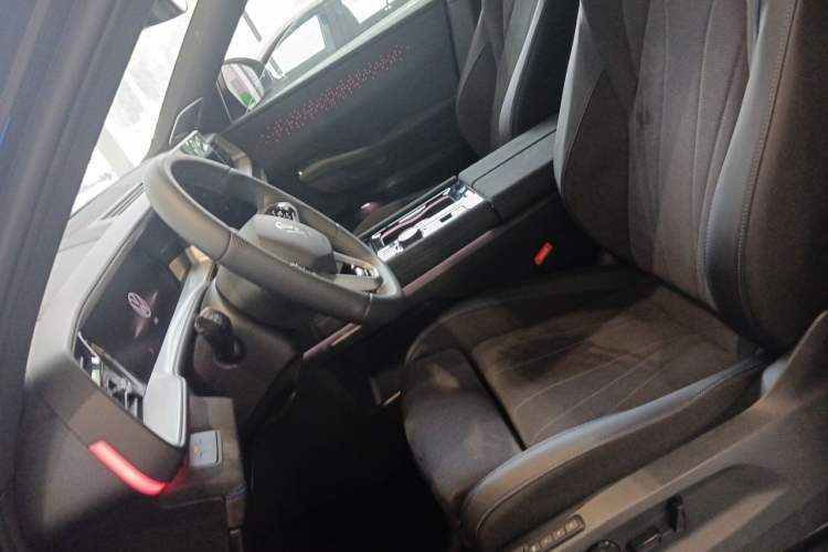 Used Volkswagen Teramont 2025 Tiguan Pro 450TSI Four-Wheel Drive Summit Edition Left Front Seat
