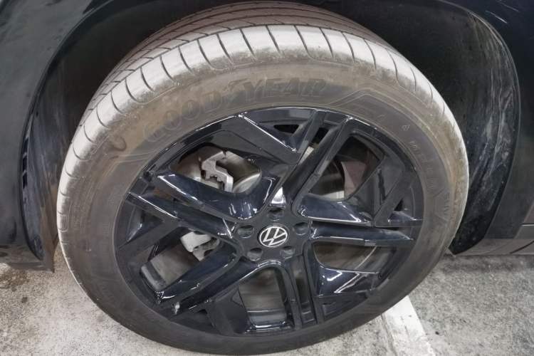 Used Volkswagen Teramont 2025 Tiguan Pro 450TSI Four-Wheel Drive Summit Edition Left Front Wheel Hub