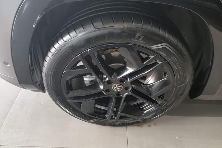 Used Volkswagen Teramont 2025 Tiguan Pro 450TSI Four-Wheel Drive Summit Edition Left Front Wheel Hub