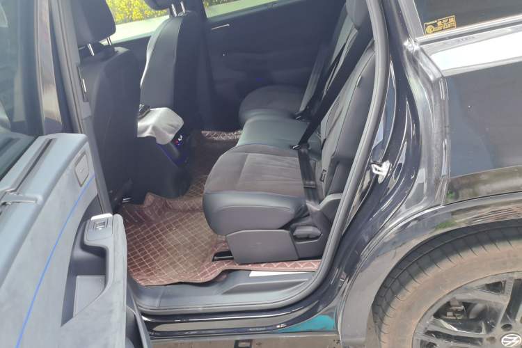 Used Volkswagen Teramont 2025 Tiguan Pro 450TSI Four-Wheel Drive Summit Edition Left Rear Seat