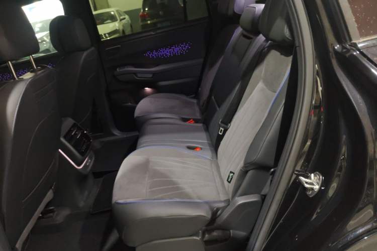 Used Volkswagen Teramont 2025 Tiguan Pro 450TSI Four-Wheel Drive Summit Edition Left Rear Seat