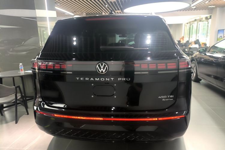 Used Volkswagen Teramont 2025 Tiguan Pro 450TSI 4Motion Crosswind Edition Rear