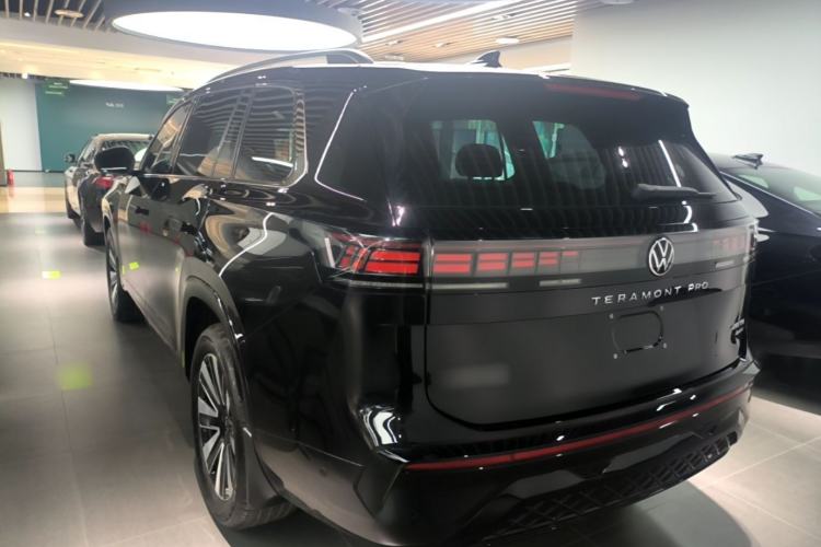 Used Volkswagen Teramont 2025 Tiguan Pro 450TSI 4Motion Crosswind Edition Rear Left 45 Deg