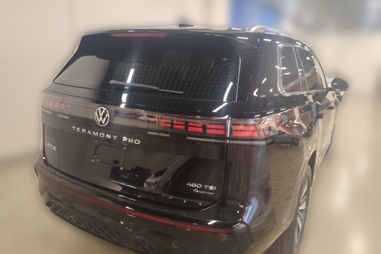 Used Volkswagen Teramont 2025 Tiguan Pro 450TSI 4Motion Crosswind Edition Rear Right 45 Deg