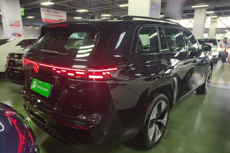 Used Volkswagen Teramont 2025 Tiguan Pro 450TSI 4Motion Crosswind Edition Rear Right 45 Deg