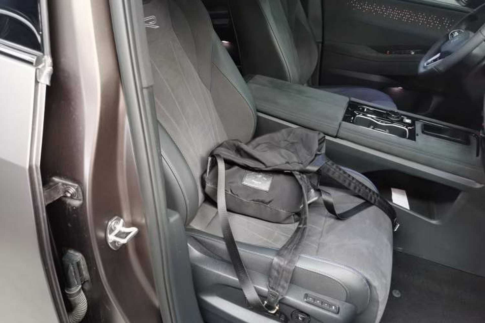 Used Volkswagen Teramont 2025 Tiguan Pro 450TSI Four-Wheel Drive Summit Edition Right Front Seat