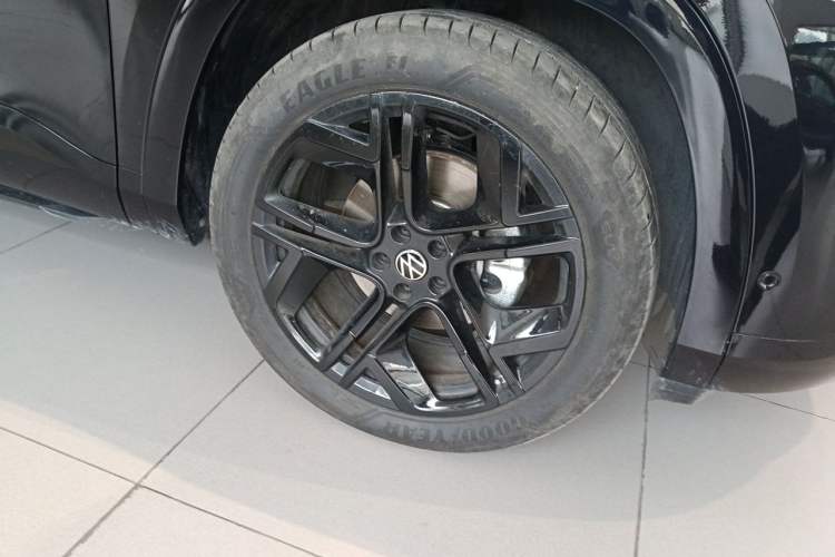 Used Volkswagen Teramont 2025 Tiguan Pro 450TSI Four-Wheel Drive Summit Edition Right Front Wheel Hub
