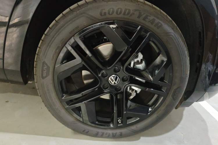 Used Volkswagen Teramont 2025 Tiguan Pro 450TSI Four-Wheel Drive Summit Edition Right Front Wheel Hub