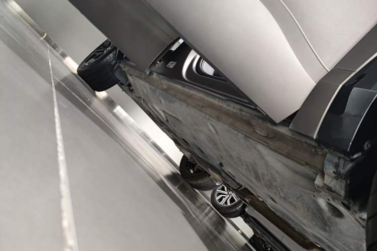 Used Volkswagen Teramont 2025 Tiguan Pro 450TSI Four-Wheel Drive Summit Edition Right Side Sill