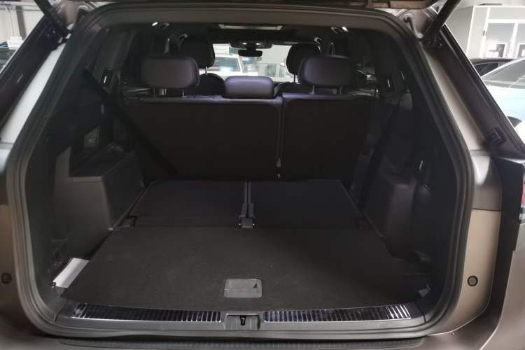 Used Volkswagen Teramont 2025 Tiguan Pro 450TSI Four-Wheel Drive Summit Edition Trunk