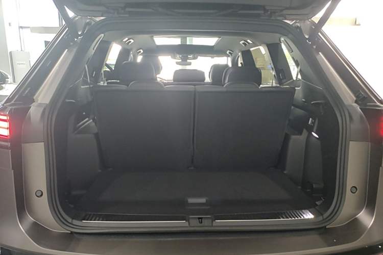 Used Volkswagen Teramont 2025 Tiguan Pro 450TSI Four-Wheel Drive Summit Edition Trunk