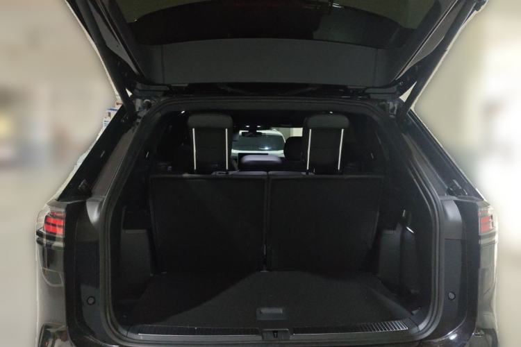 Used Volkswagen Teramont 2025 Tiguan Pro 450TSI Four-Wheel Drive Summit Edition Trunk