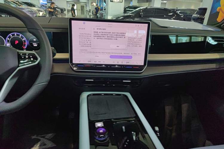 Used Volkswagen Teramont 2025 Tiguan Pro 450TSI 4Motion Crosswind Edition Audio And AC Panel