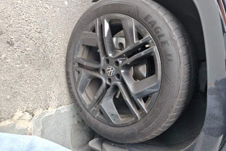 Used Volkswagen Teramont 2025 Tiguan Pro 450TSI Four-Wheel Drive Summit Edition Left Front Wheel Hub