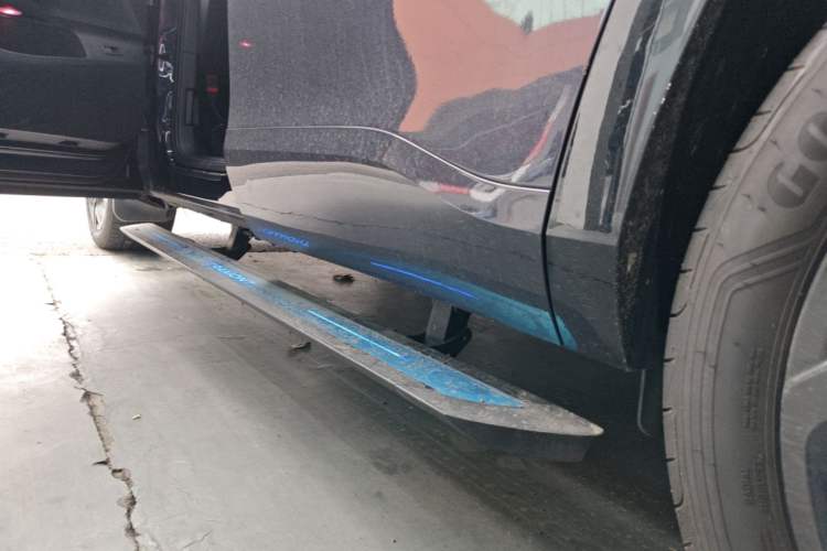 Used Volkswagen Teramont 2025 Tiguan Pro 450TSI Four-Wheel Drive Summit Edition Left Side Sill