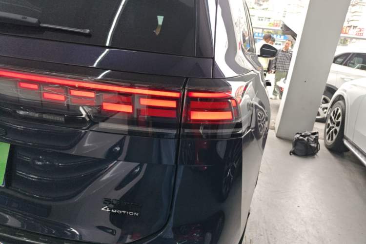 Used Volkswagen Teramont 2025 Tiguan Pro 450TSI Four-Wheel Drive Summit Edition Right Rear Taillight
