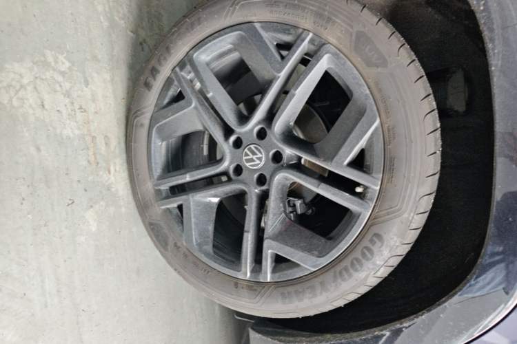 Used Volkswagen Teramont 2025 Tiguan Pro 450TSI Four-Wheel Drive Summit Edition Right Rear Wheel Hub