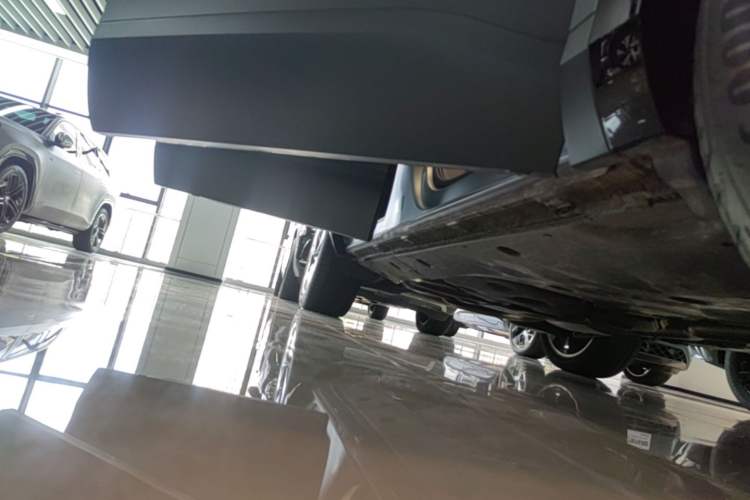 Used Volkswagen Teramont 2025 Tiguan Pro 450TSI 4Motion Crosswind Edition Right Side Sill