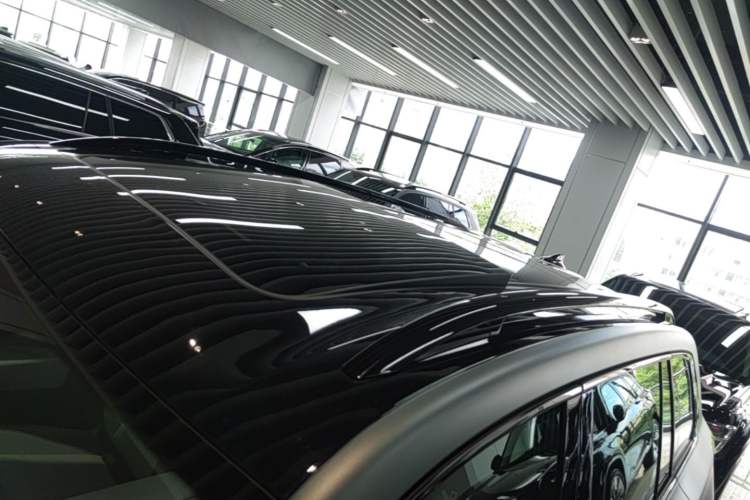 Used Volkswagen Teramont 2025 Tiguan Pro 450TSI 4Motion Crosswind Edition Roof