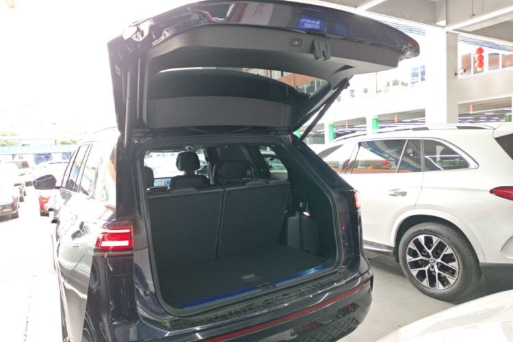 Used Volkswagen Teramont 2025 Tiguan Pro 450TSI Four-Wheel Drive Summit Edition Trunk