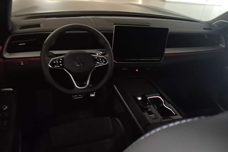 Used Volkswagen Teramont 2025 Tiguan Pro 450TSI Four-Wheel Drive Summit Edition Center Console