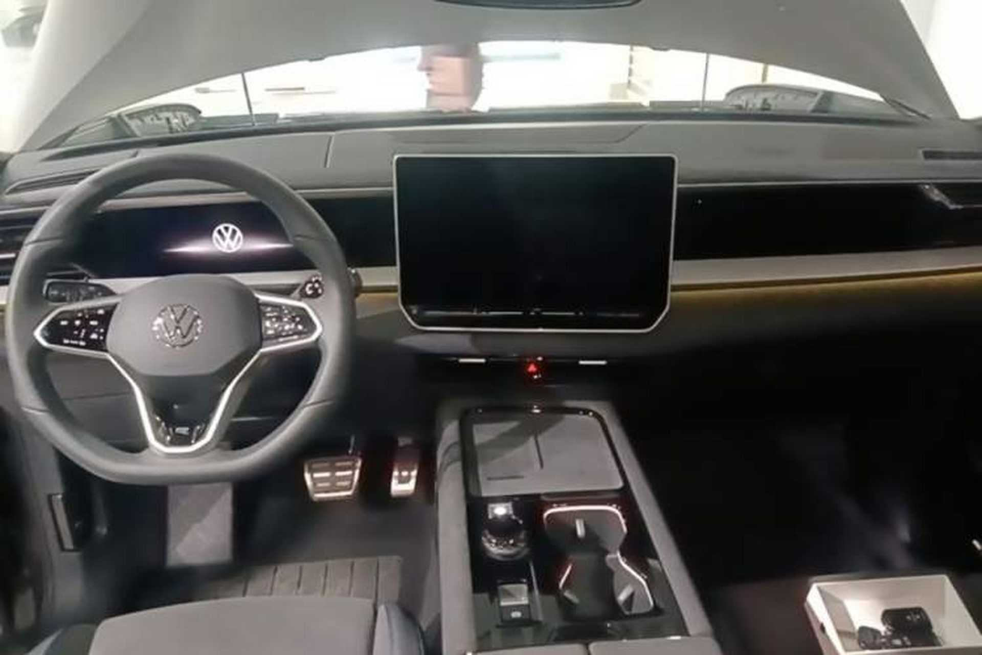 Used Volkswagen Teramont 2025 Tiguan Pro 450TSI Four-Wheel Drive Summit Edition Center Console