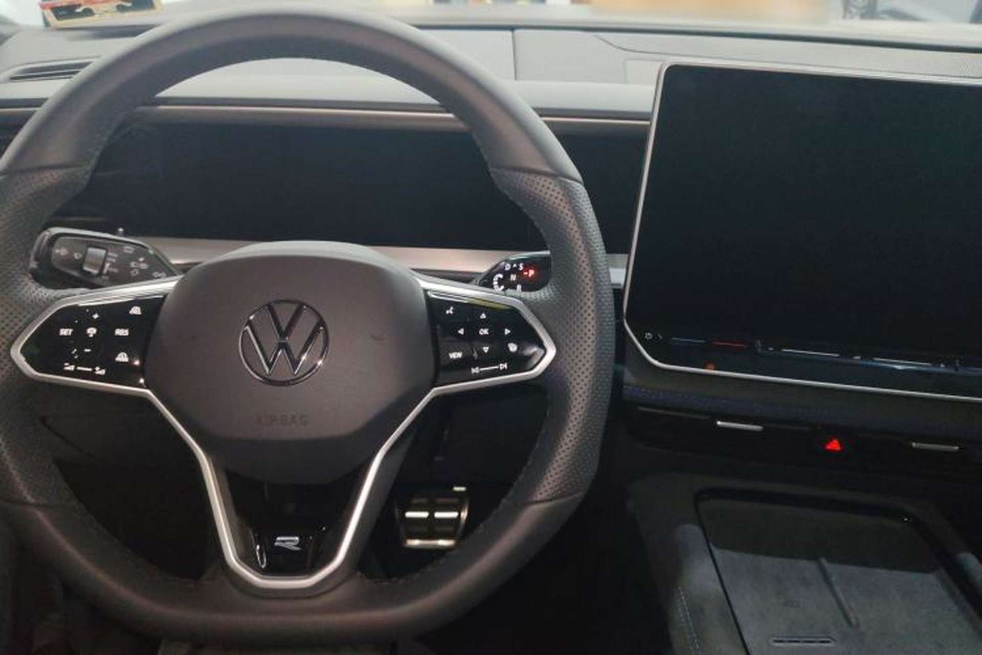 Used Volkswagen Teramont 2025 Tiguan Pro 450TSI Four-Wheel Drive Summit Edition Center Console