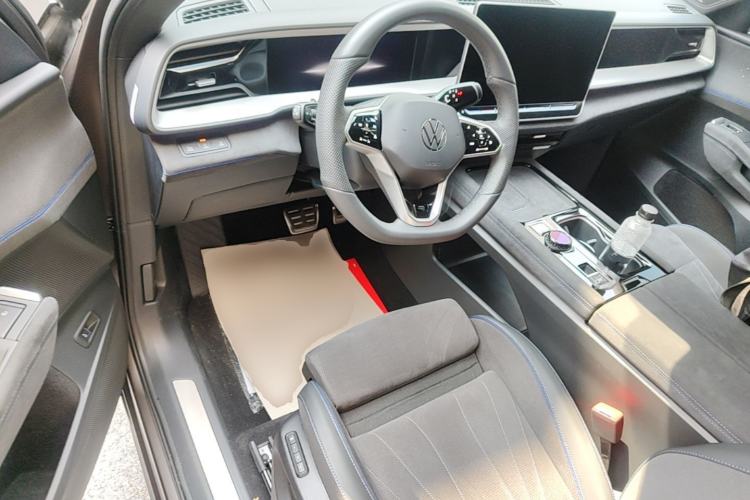 Used Volkswagen Teramont 2025 Tiguan Pro 450TSI Four-Wheel Drive Summit Edition Driver Seat