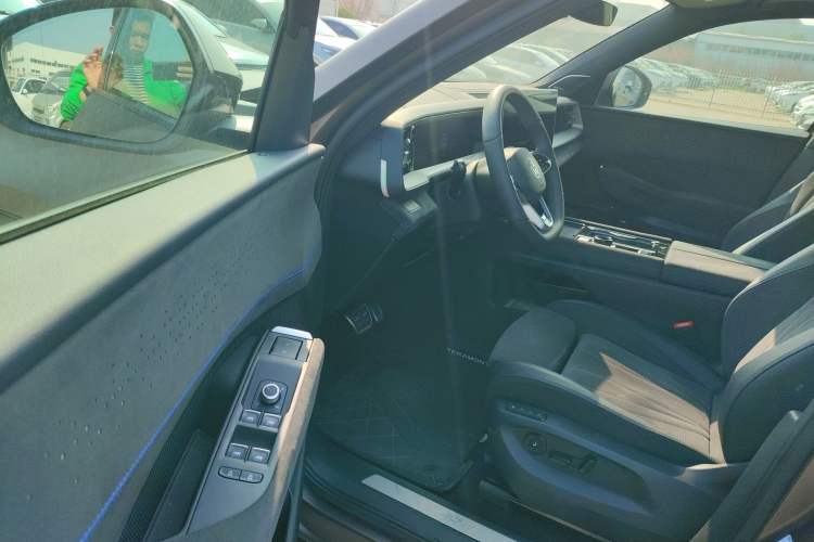 Used Volkswagen Teramont 2025 Tiguan Pro 450TSI Four-Wheel Drive Summit Edition Driver Seat