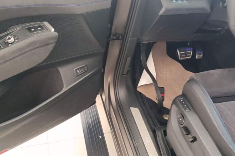Used Volkswagen Teramont 2025 Tiguan Pro 450TSI Four-Wheel Drive Summit Edition Driver Seat