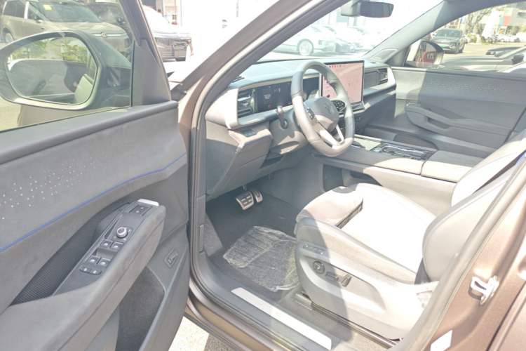 Used Volkswagen Teramont 2025 Tiguan Pro 450TSI Four-Wheel Drive Summit Edition Driver Seat
