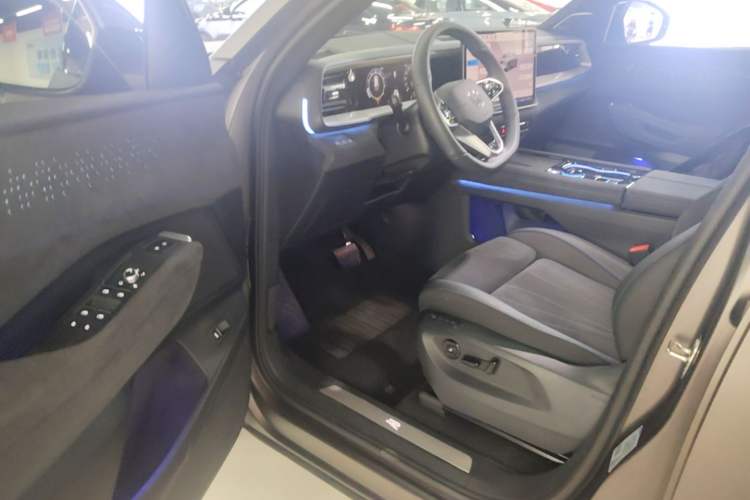 Used Volkswagen Teramont 2025 Tiguan Pro 450TSI Four-Wheel Drive Summit Edition Driver Seat