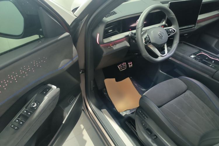 Used Volkswagen Teramont 2025 Tiguan Pro 450TSI Four-Wheel Drive Summit Edition Driver Seat